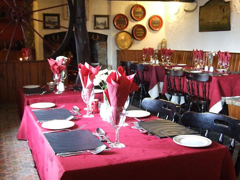 The West Country Inn Кловелли Экстерьер фото