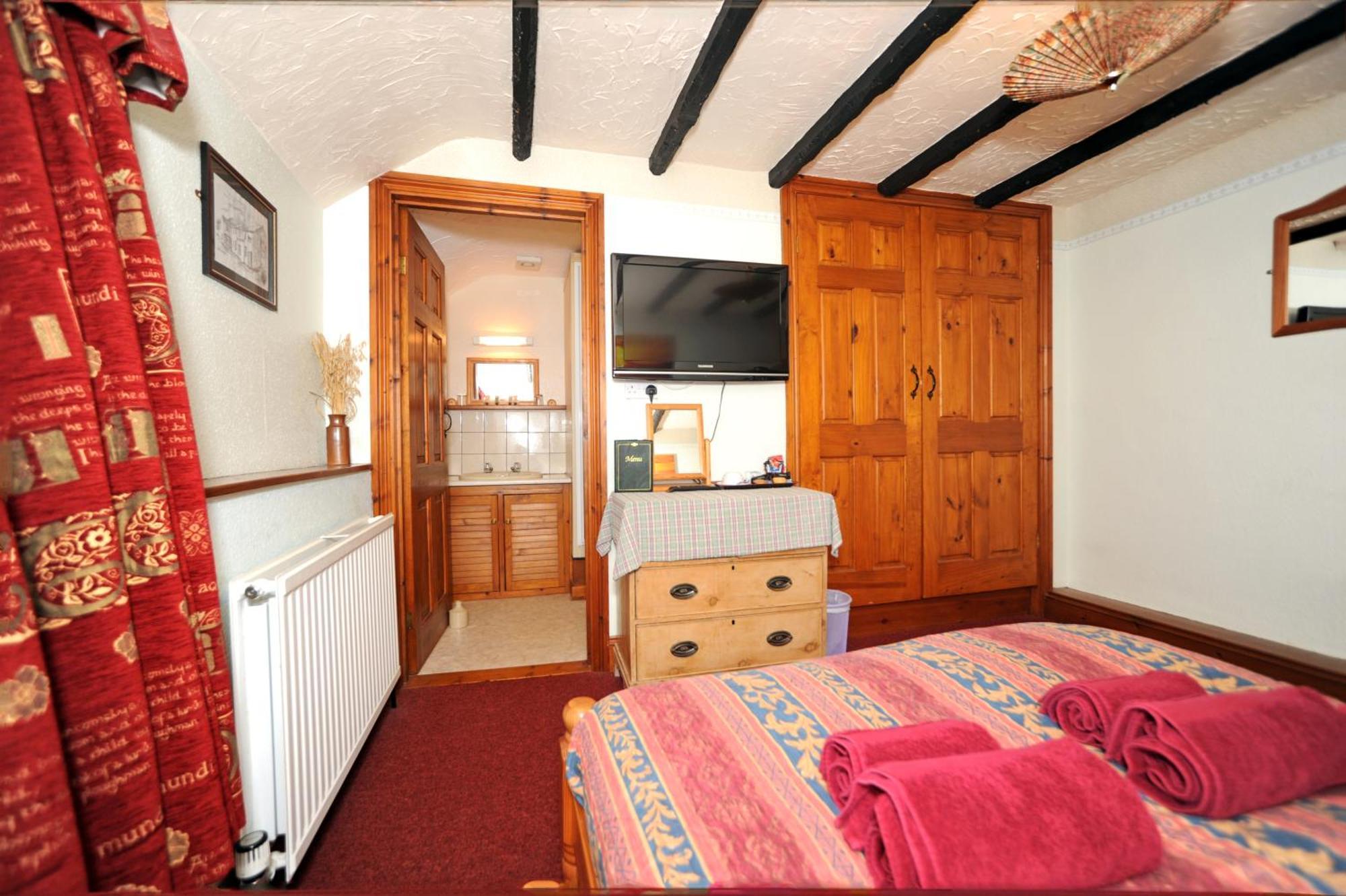 The West Country Inn Кловелли Экстерьер фото