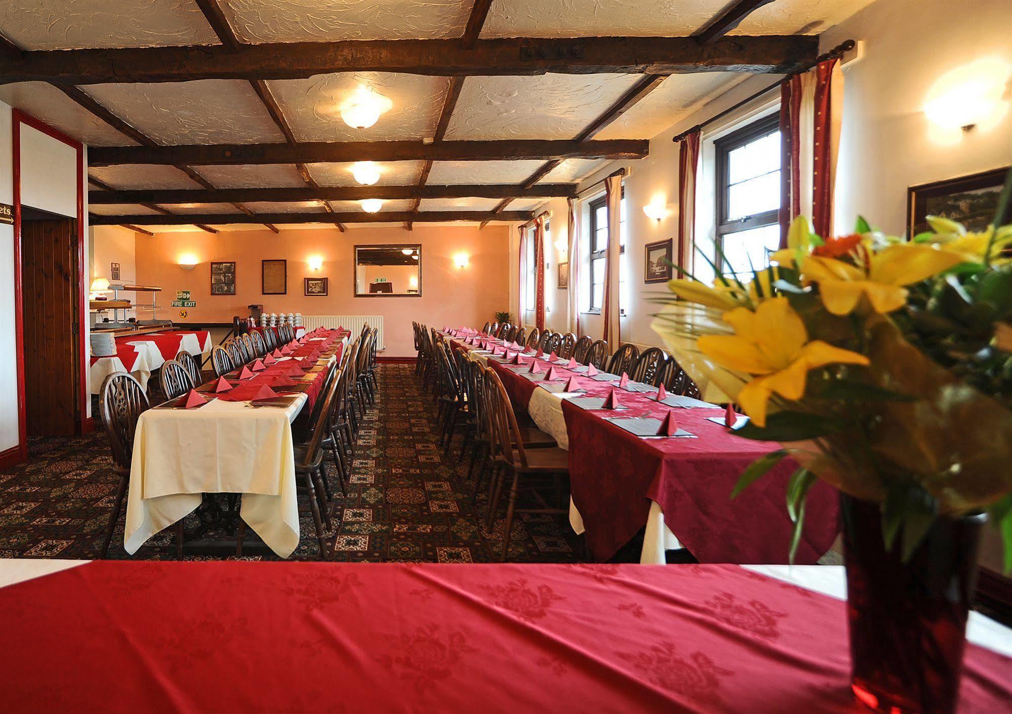 The West Country Inn Кловелли Экстерьер фото